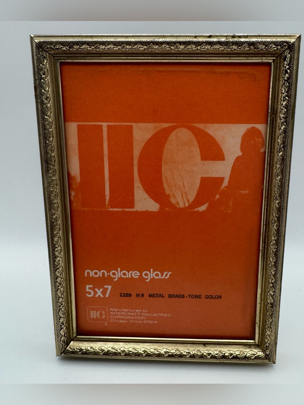 Vintage Intercraft Industries 5x7 Brass Tone Picture Frame Non Glare Glass Frame